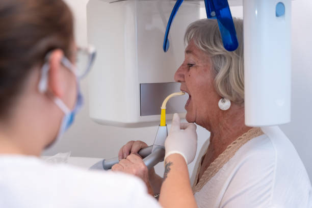 Best Emergency Tooth Extraction in Knob Noster, MO